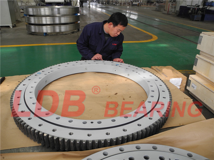 風力發(fā)電機轉盤軸承